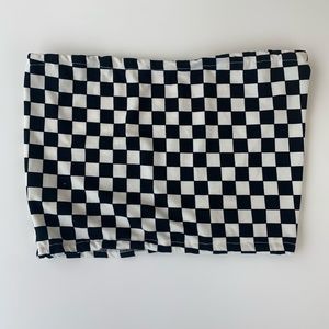 BLACK AND WHITE CHECKERED CROPPED TUBE TOP